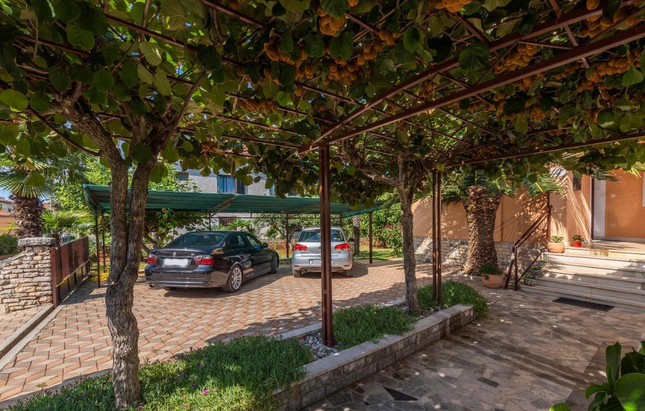 Apartments Feniks Poreč Eksteriør bilde