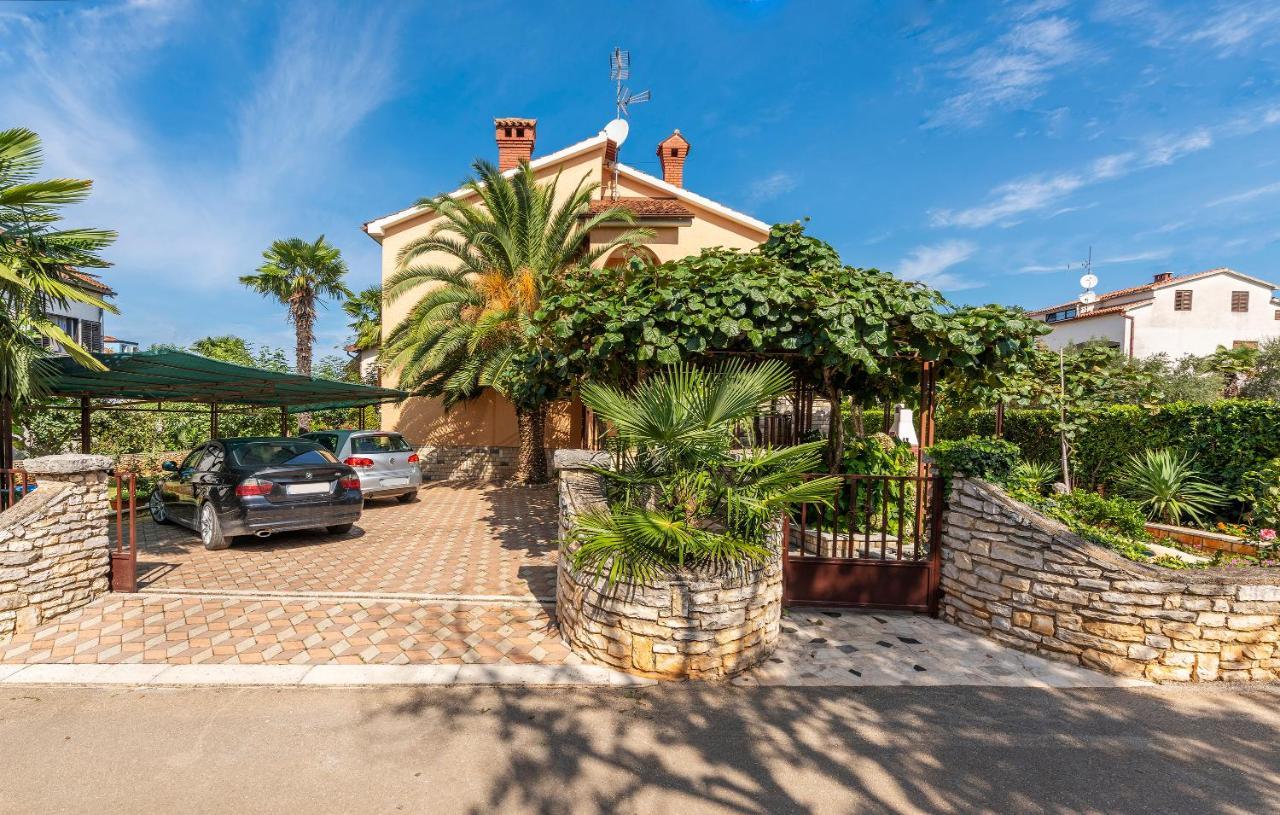 Apartments Feniks Poreč Eksteriør bilde